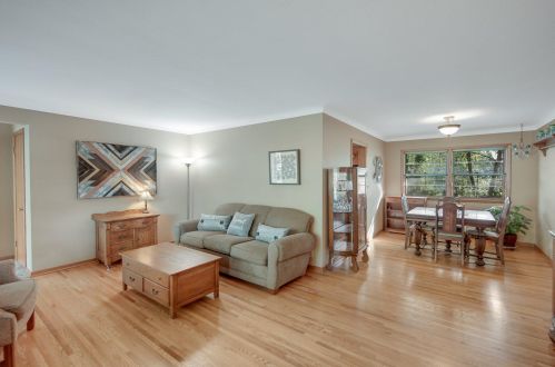 2414 Elm Dr, Saint Paul MN 55124-9305 exterior