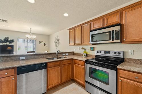 2544 Marshfield Ct, Fort Pierce FL 34953-4369 exterior