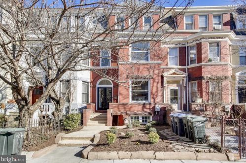 3413 Brown St, Washington, DC 20010-1812