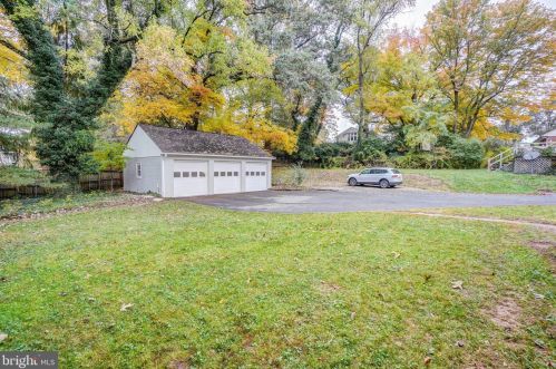 102 Mannakee St, Rockville MD 20850-1914 exterior