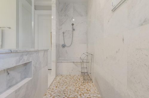 305 Hanna Ave, Tampa FL  33604-6633 exterior