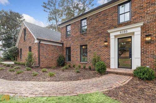 6160 Heards Creek Dr, Atlanta GA  30328-3635 exterior