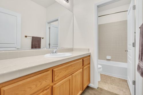 3007 Honey Cir, Folsom CA 95762-6324 exterior