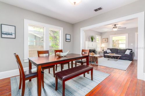 312 Hanna Ave, Tampa FL 33614-3607 exterior