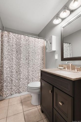 64 Phillips St, Middletown NY 10940-3303 exterior