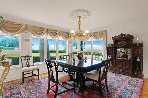 650 Gulf St, Milford CT 06460-7270 exterior