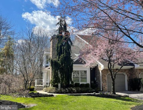 28 Ginger Ct, Princeton, NJ 08540-9421