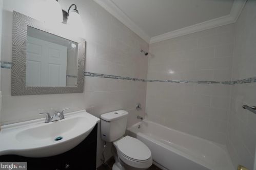 635 Cantrell St, Philadelphia PA 19148-3221 exterior