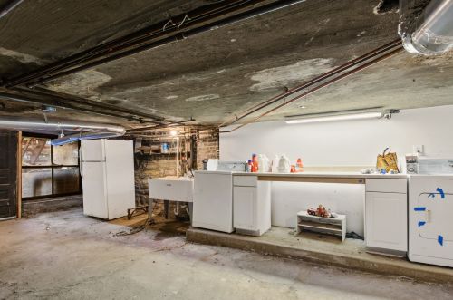 650 Barry Ave, Chicago IL 60634-4912 exterior