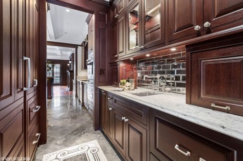 716 Schubert Ave, Chicago IL 60614-1247 exterior