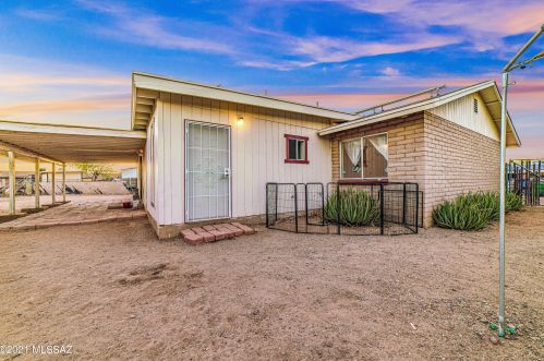 7421 Calle Medina, Tucson AZ  85757-8505 exterior