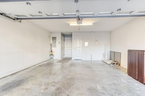 706 Cosmopolitan Dr, Atlanta GA 30324-3615 exterior