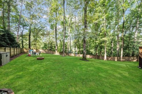 2508 Caladium Dr, Atlanta GA 30345-1325 exterior