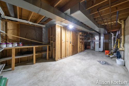 4301 36th St, Grand Rapids MI 49512-1947 exterior