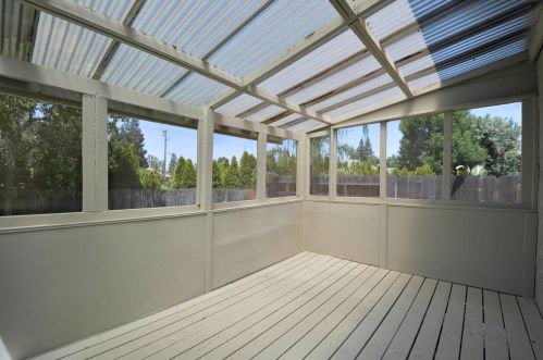 2103 Bristol Park Cir, Turlock CA  95382-2965 exterior