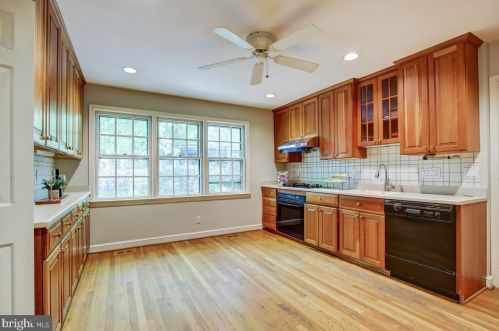 10512 Gainsborough Rd, Rockville MD 20854-3717 exterior