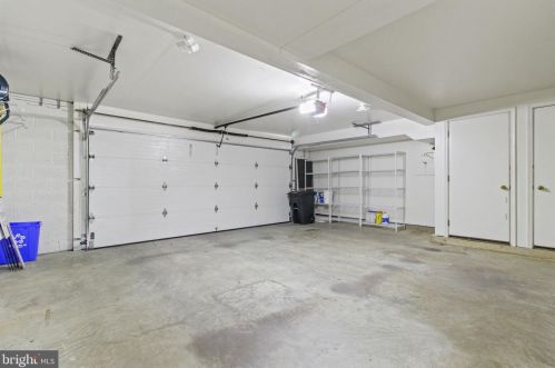 7433 Dunnington Pl, Alexandria VA  22315-5248 exterior