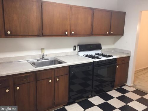 9039 Sligo Creek Pkwy, Silver Spring MD  20901-3301 exterior