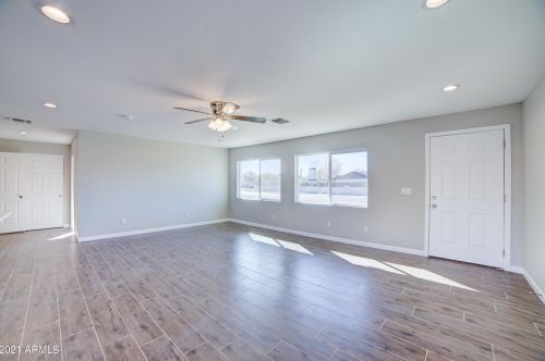 1942 Campo Bello Dr, Phoenix AZ 85032-2051 exterior