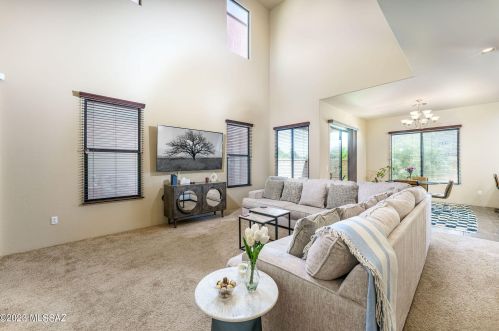 150 Castlefield Cir, Tucson AZ  85704-5783 exterior