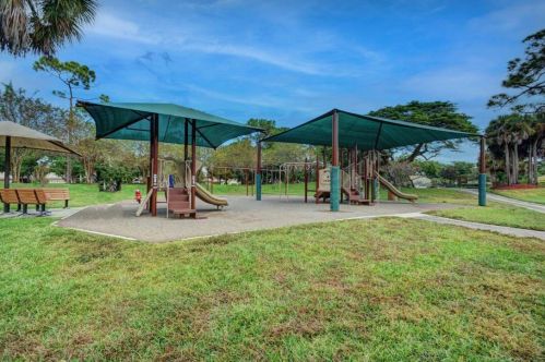 2632 41 St, Boca Raton FL 33434-2515 exterior