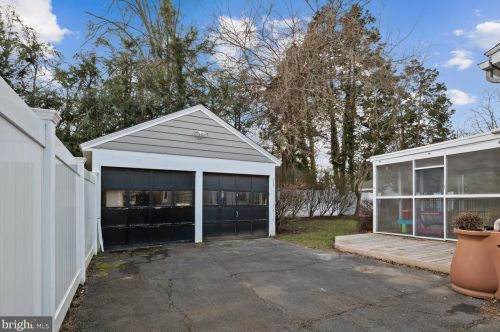 17 Morningside Dr, Trenton NJ 08618-4914 exterior