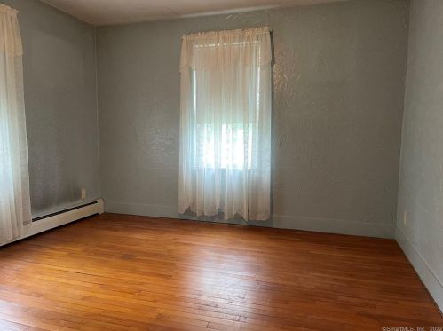 437 Putnam Rd, Killingly CT 06239-2005 exterior