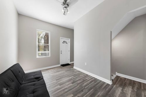 850 50th Pl, Chicago IL 60609-5155 exterior