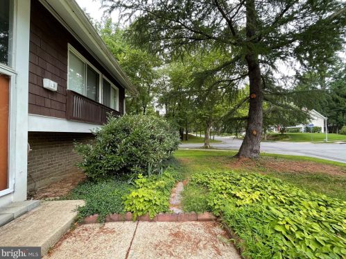 13 Farsta Ct, Rockville MD  20850-2747 exterior