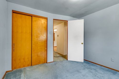 699 Fruithurst Dr, Pittsburgh PA 15228-2534 exterior