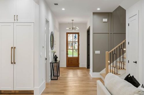 3918 Flowerland Dr, Atlanta GA  30319-1806 exterior