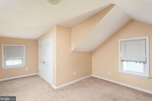 408 Route 156, Trenton NJ 08620-1728 exterior