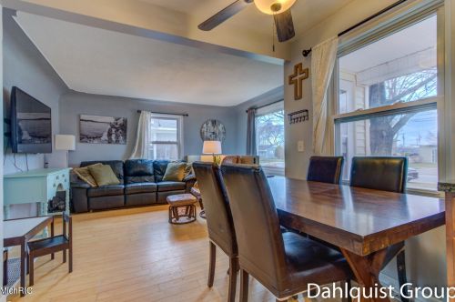 883 Post Rd, Meskegon MI 49441-4045 exterior