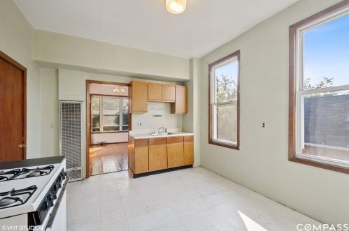 1750 Hoyne Ave, Chicago IL  60647-4903 exterior