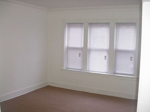 7401 Sangamon St, Chicago, IL 60621-1629