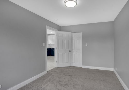 7351 Michigan Ave, Chicago IL 60619-5603 exterior