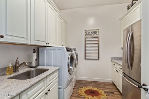 5310 2nd St, Phoenix AZ 85085-7756 exterior