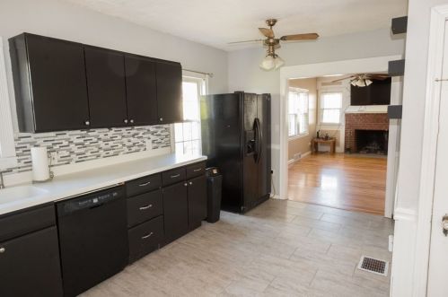 12 Collins St, Danvers MA 01923-2623 exterior