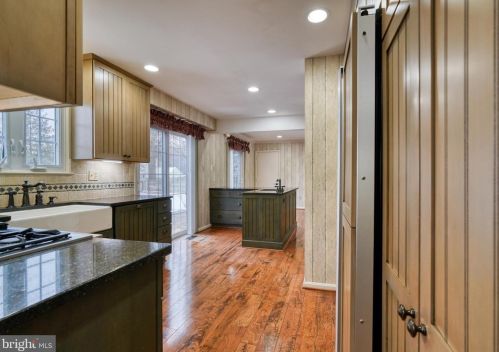 1609 Mithering Ln, Silver Spring MD 20905-7045 exterior