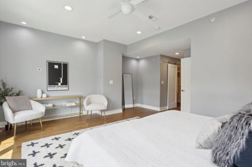 1427 Kater St, Philadelphia PA 19147-1851 exterior