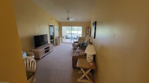 121 Wading Bird Cir, Naples FL 34110-1250 exterior