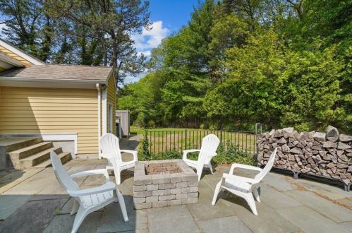 45 Ann Dr, Warwick RI  02818-1125 exterior