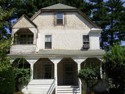 27 Warwick Rd, Newton, MA 02465-1723