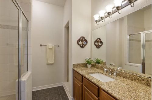 4715 Wentworth Dr, Fulshear TX 77441-4227 exterior