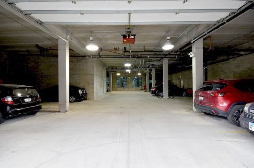 4755 Washtenaw Ave, Chicago IL 60625-8815 exterior