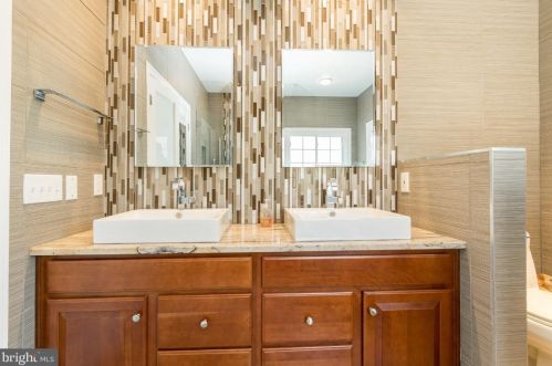 5414 Edsall Rdg Pl, Alexandria VA 22312-2671 exterior