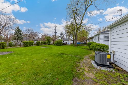 1103 Plz Dr, Joliet IL 60435-3845 exterior