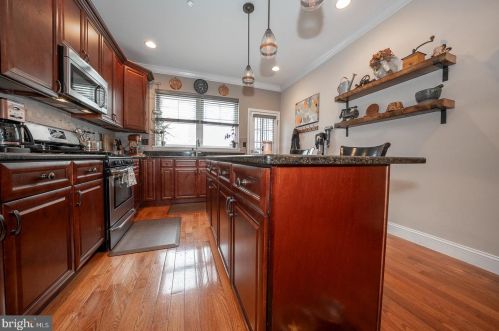 1505 Dickinson St, Philadelphia PA 19146-4830 exterior