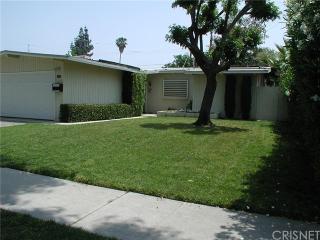 7712 Zelzah Ave, Los Angeles CA  91335-2245 exterior