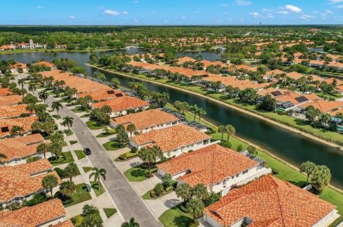 4142 Los Altos Ct, Naples FL 34109-1312 exterior